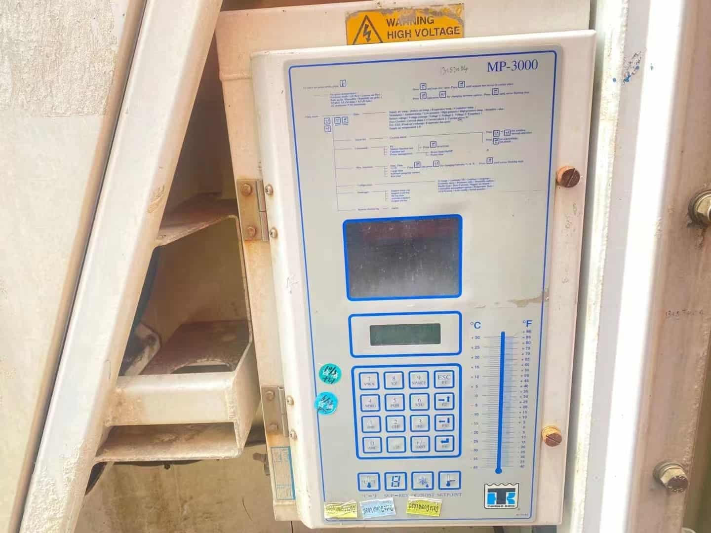 temperature-controlled reefer container