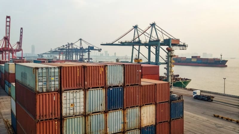 How much does it cost to buy a used storage container?