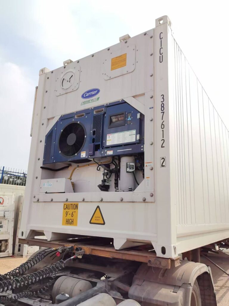 Are there refrigerated shipping containers?